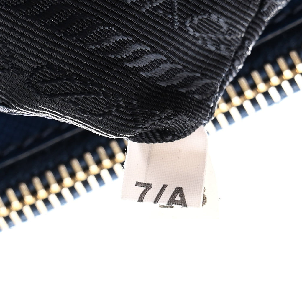 Saffiano Lux Medium Galleria Double Zip Tote Bluette