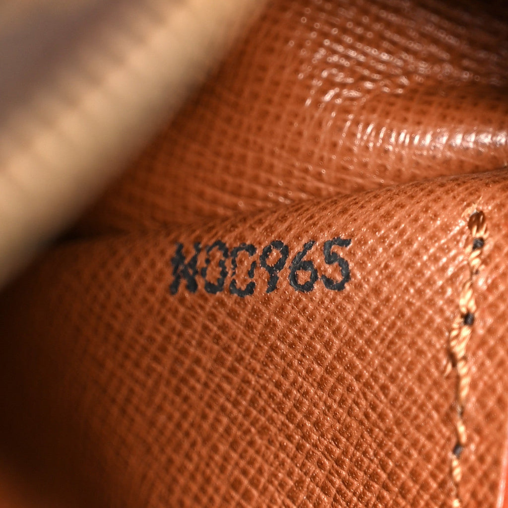 Monogram Papillon 26
