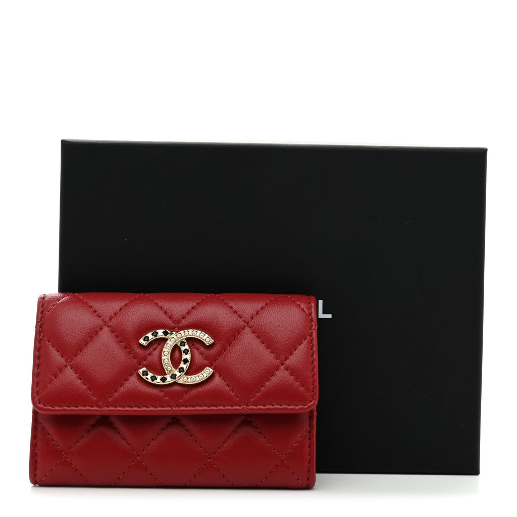 Lambskin Pearl Enamel Quilted Flap  Holder Red