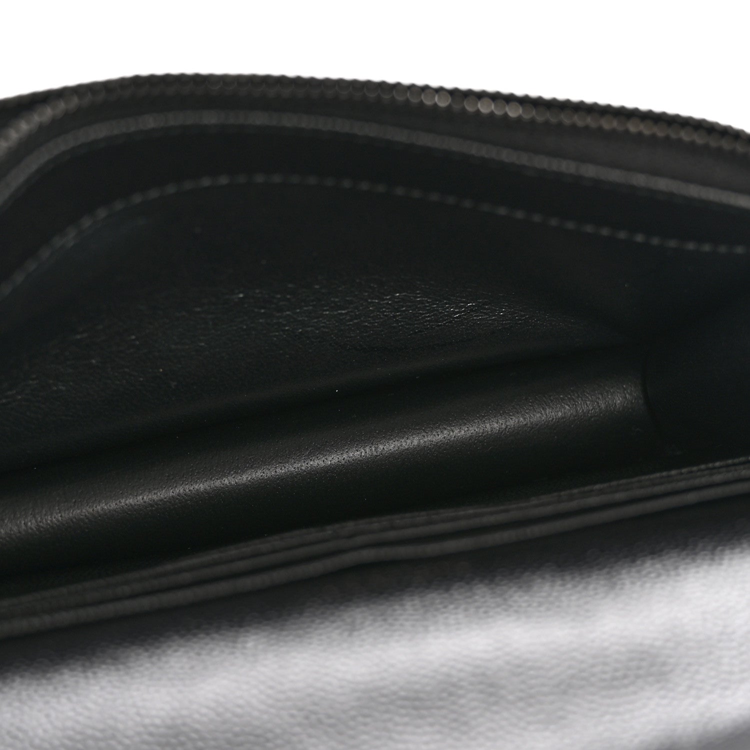 Grain De Poudre Matelasse Chevron Monogram Monochrome Envelope Chain Wallet Black