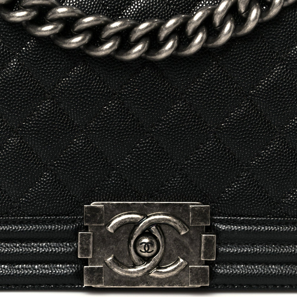Caviar Quilted Medium Boy Flap Black