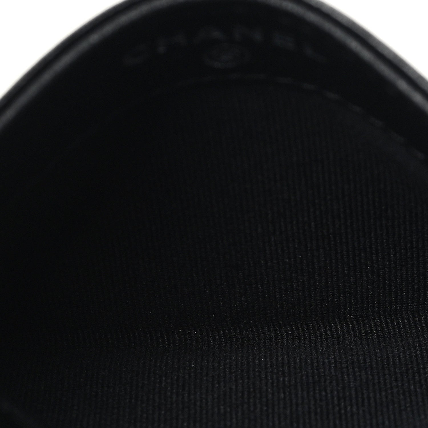 Pearly Lambskin Quilted  Holder So Black