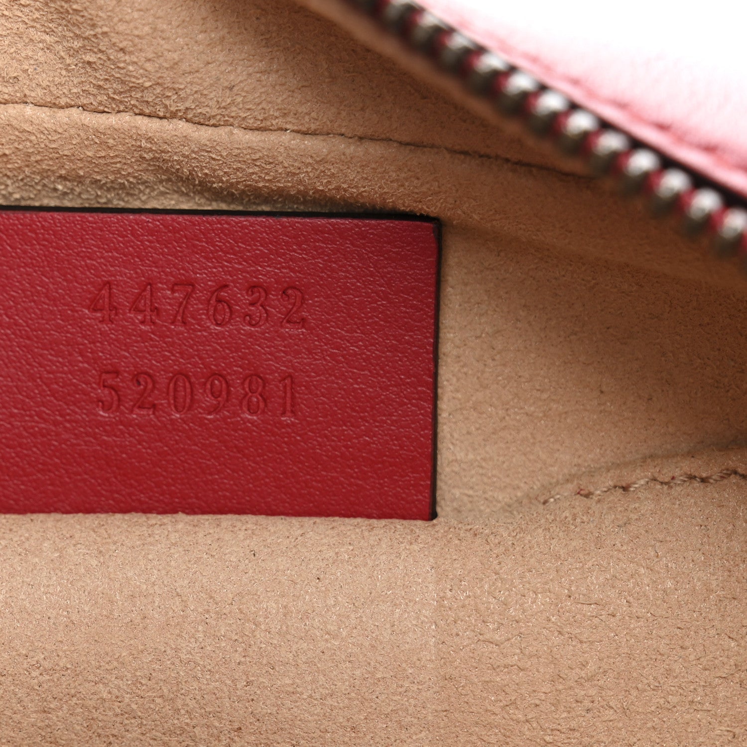 Calfskin Matelasse Small GG Marmont Chain Shoulder Bag Hibiscus Red
