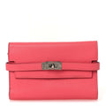 Chevre Mysore Medium Kelly Wallet Rose Azalee