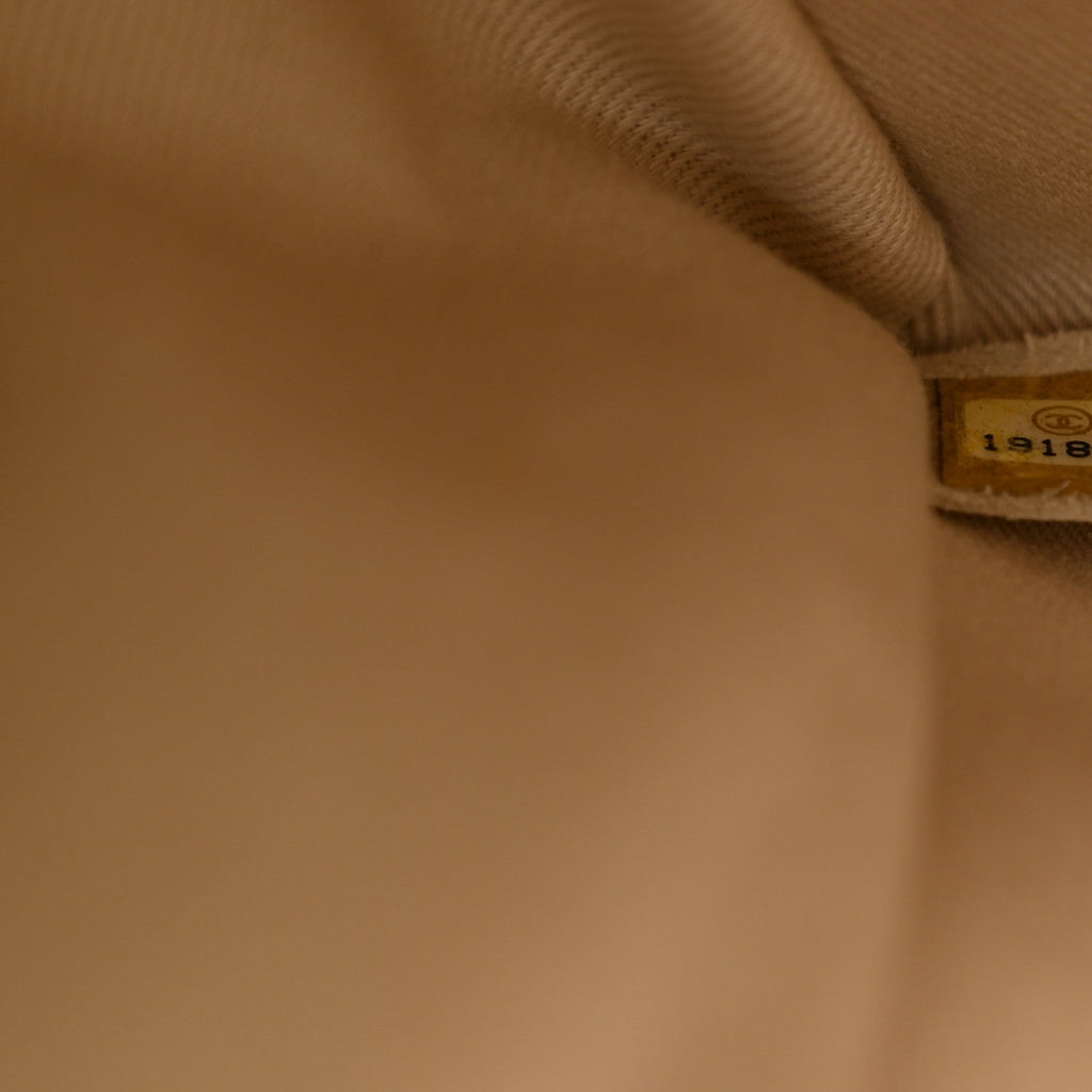 Calfskin Double Stitch Large Hamptons Flap Bag Beige