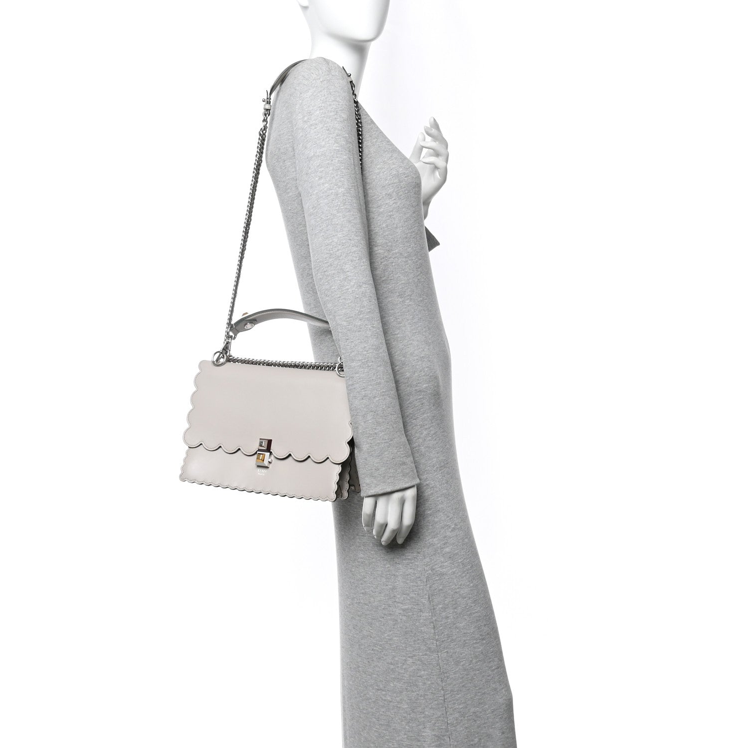 Vitello Liberty Scalloped Studded Kan I Shoulder Bag Grigio Polvere