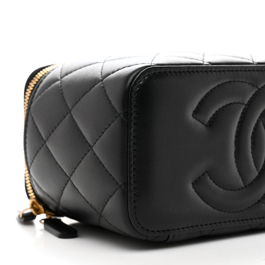 Lambskin Enamel Quilted Small Coco Hearts Vanity Case With Chain Black