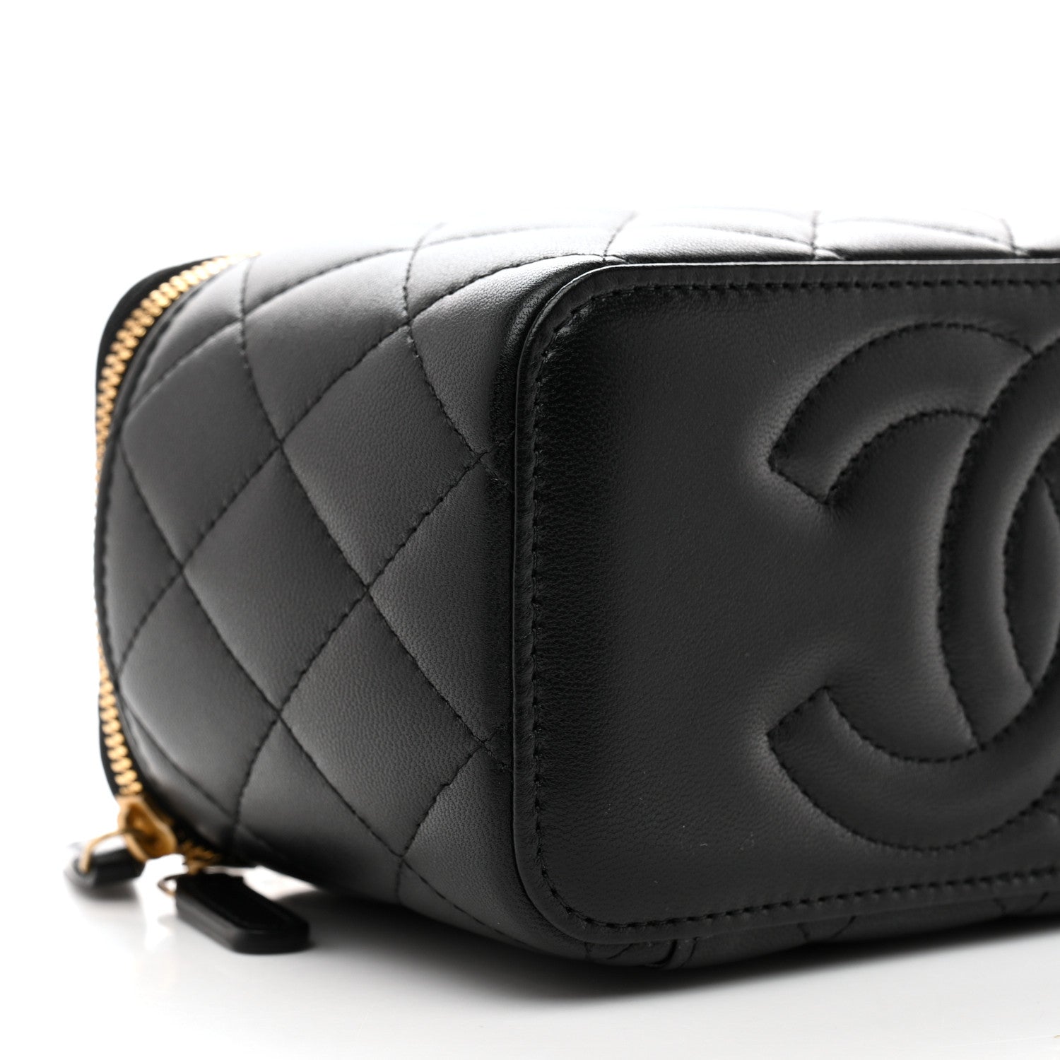 Lambskin Enamel Quilted Small Coco Hearts Vanity Case With Chain Black