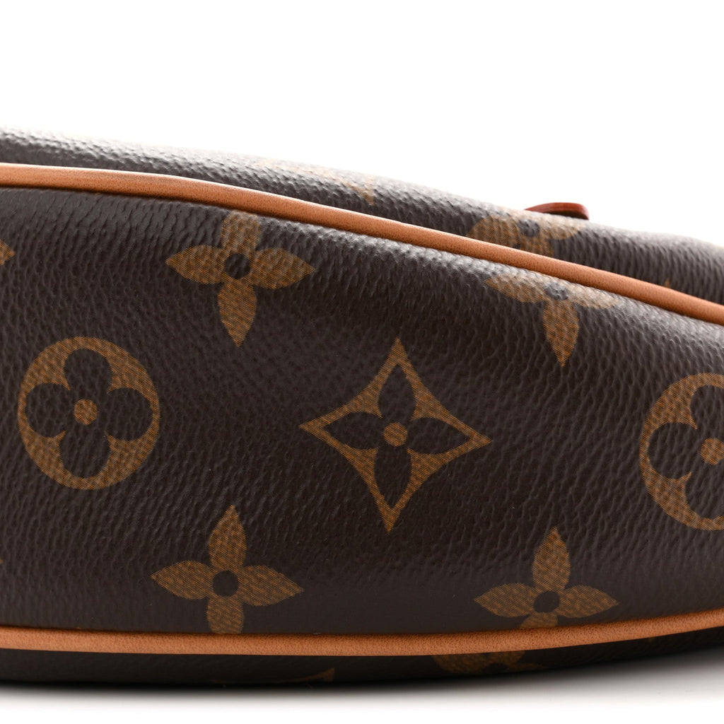 Monogram Loop
