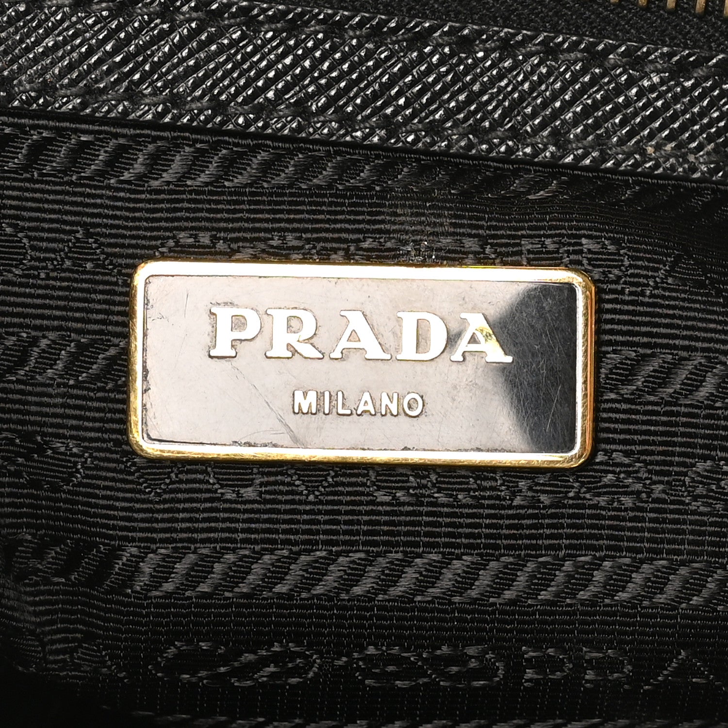 Saffiano Lux Medium Tote Black