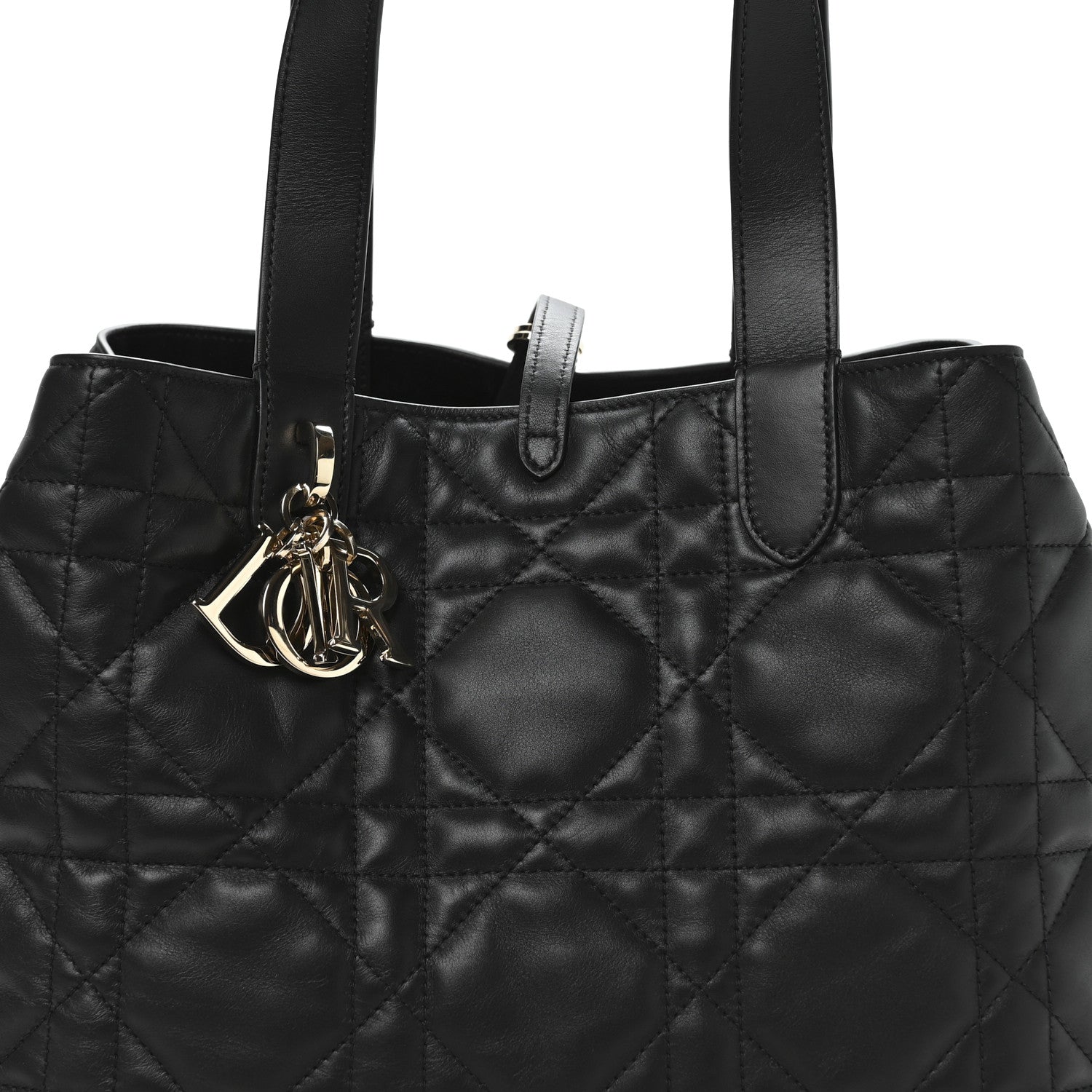 Calfskin Macrocannage Medium Toujours Black