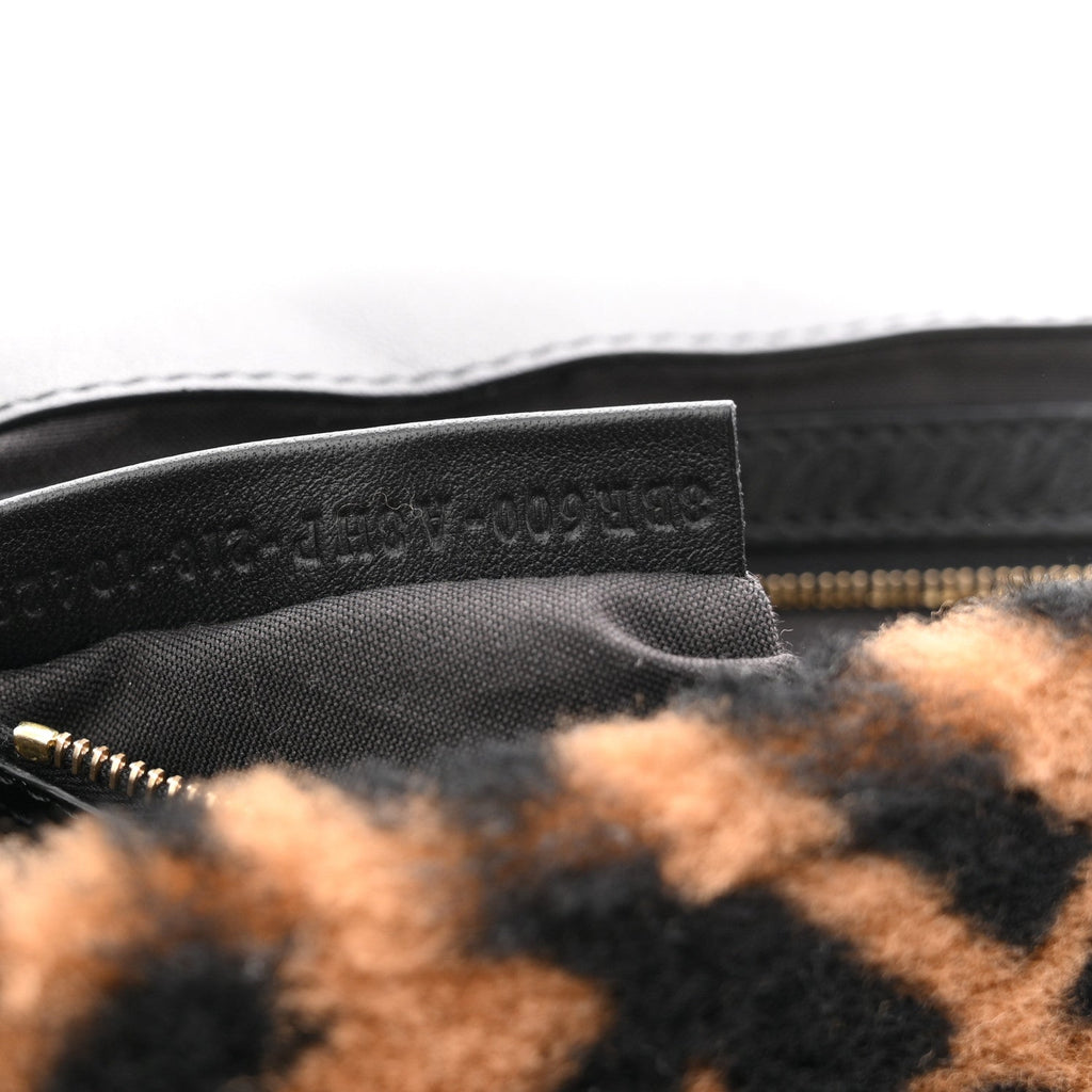 Shearling Vitello Dolce Macro FF 1974 Baguette Tobacco Black