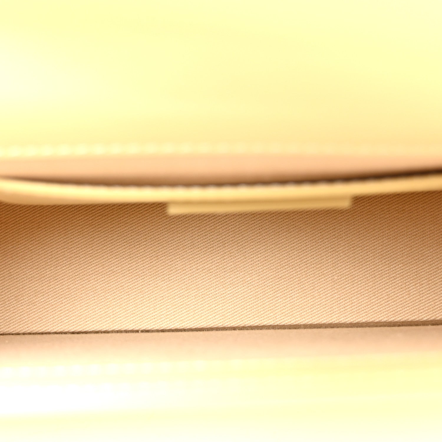 Smooth Calfskin Le Bambino Long Ivory
