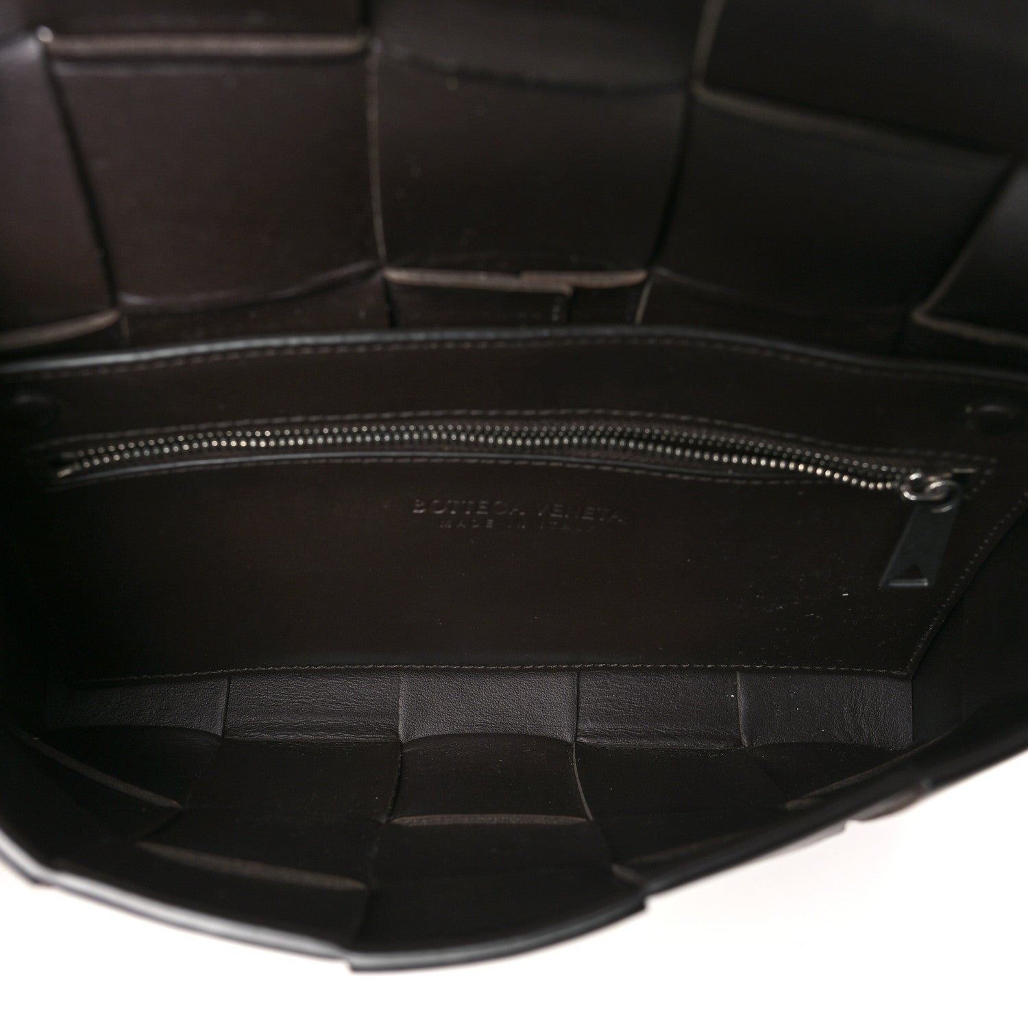 Calfskin Maxi Intrecciato Versatile Cassette Bag Brown