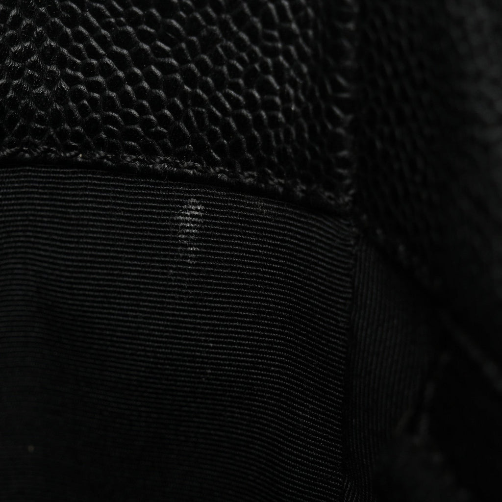 Caviar Quilted Petit Shopping Tote PST Black