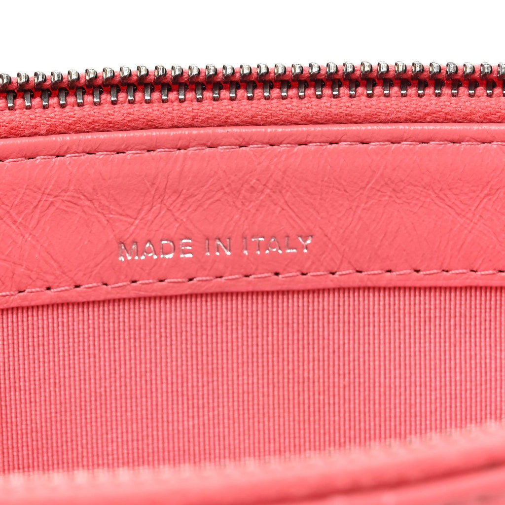 Aged Calfskin Quilted Small Gabrielle Clutch With Chain Pink