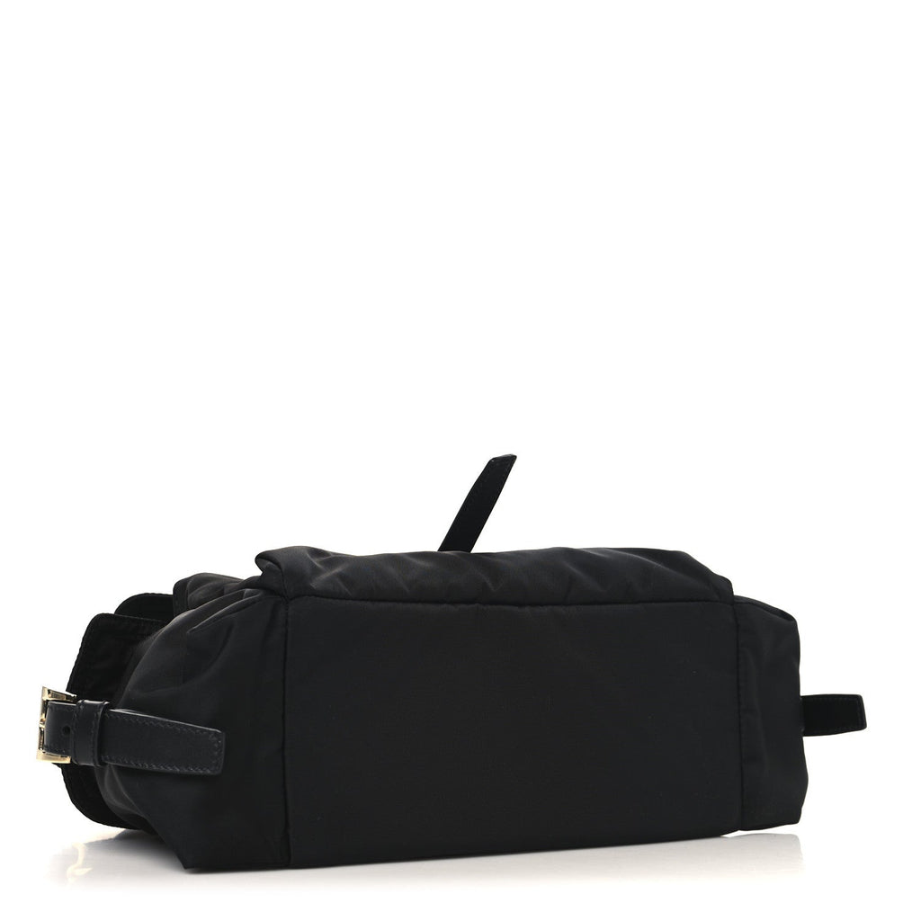 Re-Nylon Medium Explore Shoulder Bag Black