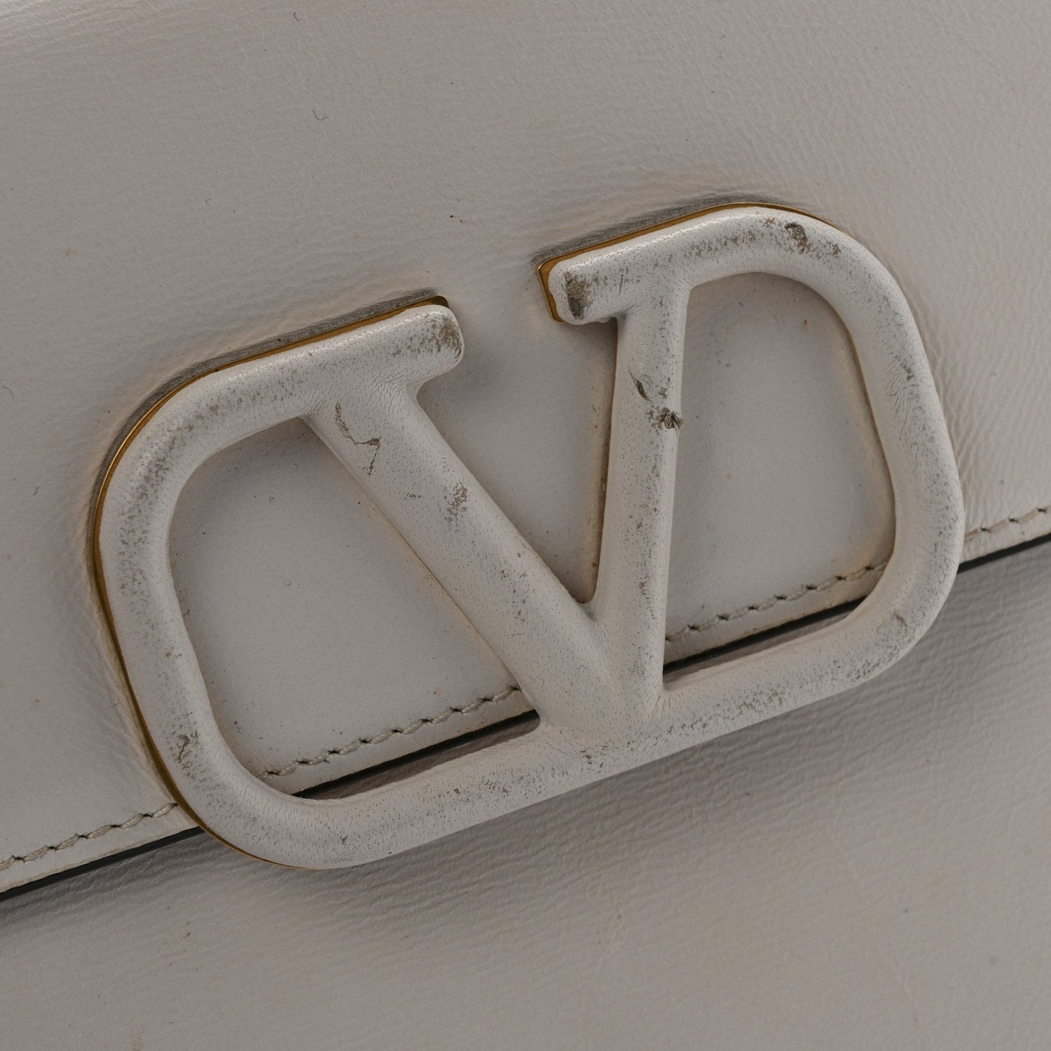 Calfskin Vlogo Envelope Clutch White