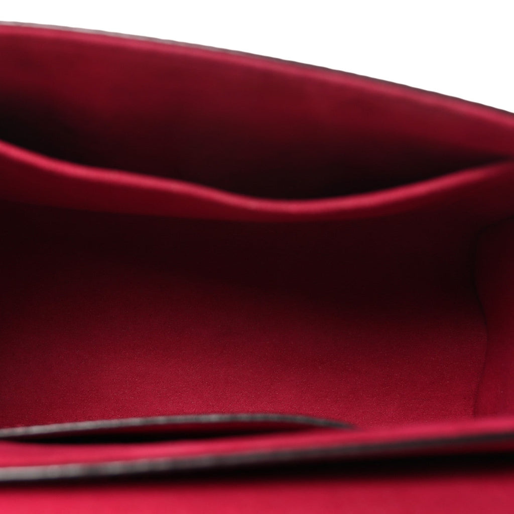 Epi Twist Shoulder Bag MM Fuchsia