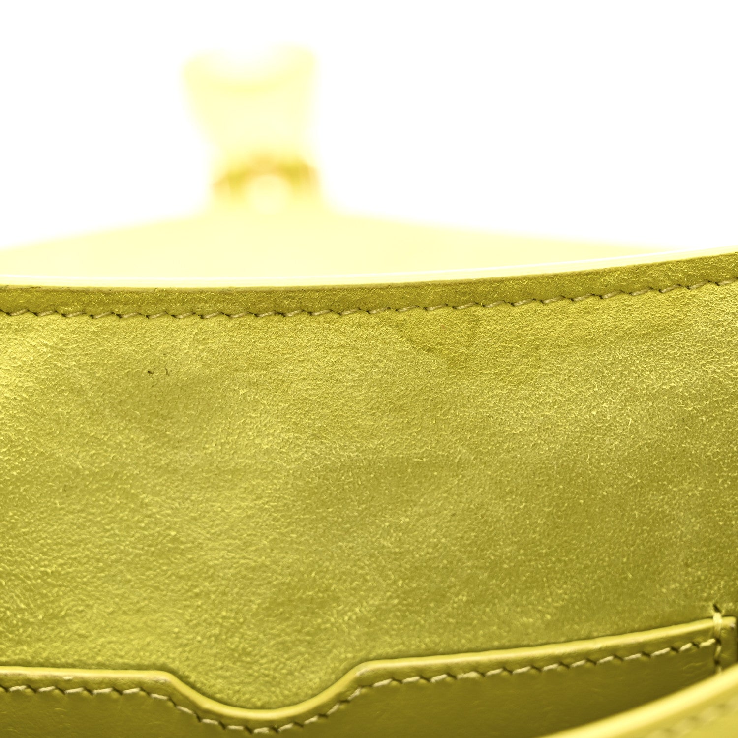 Box Calfskin Medium Bobby Flap Lime