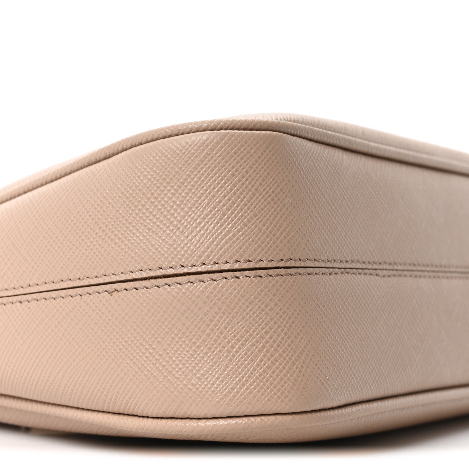 Saffiano Lux Re-Edition 2005 Shoulder Bag Cammeo