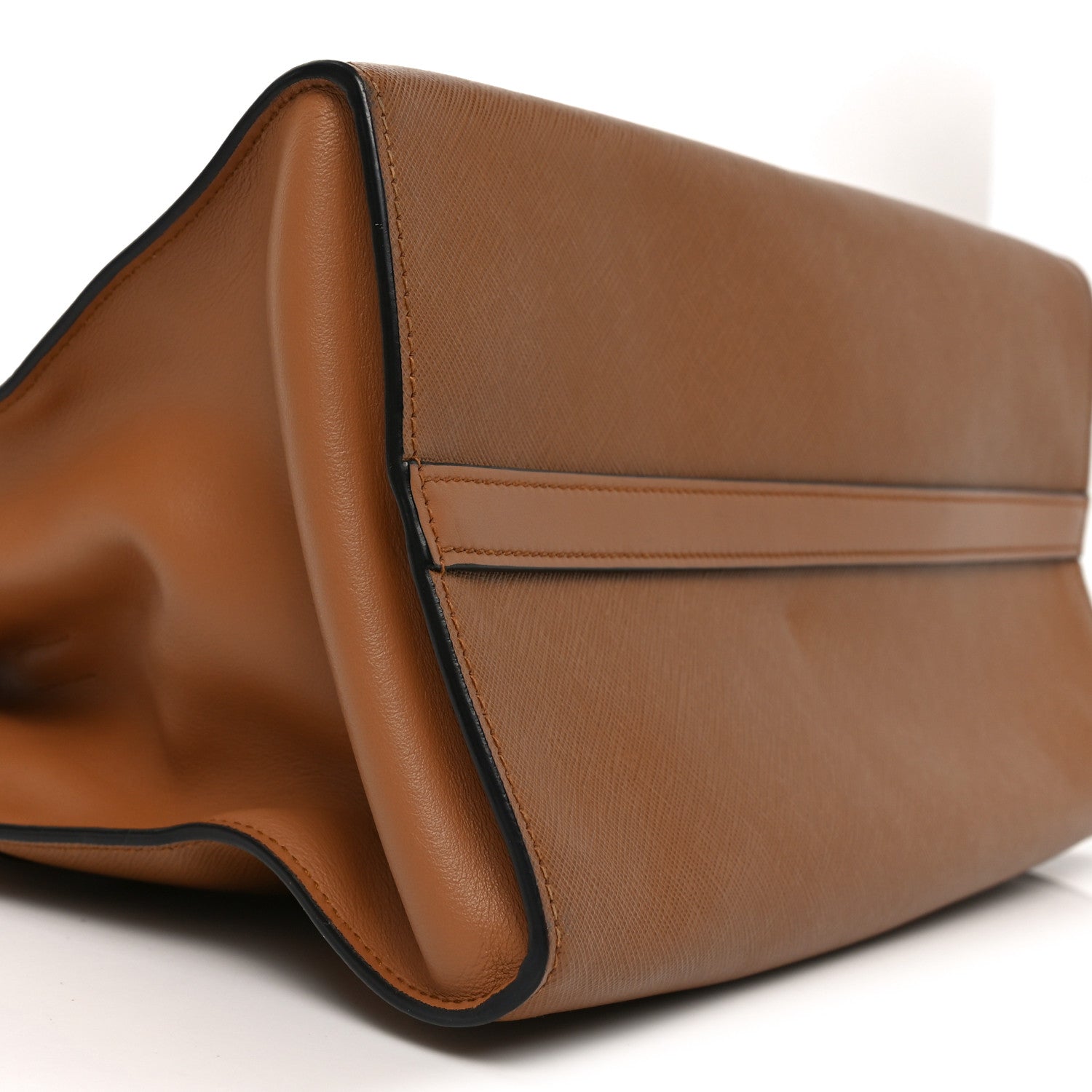 Saffiano City Calf Medium Esplanade Tote Caramel
