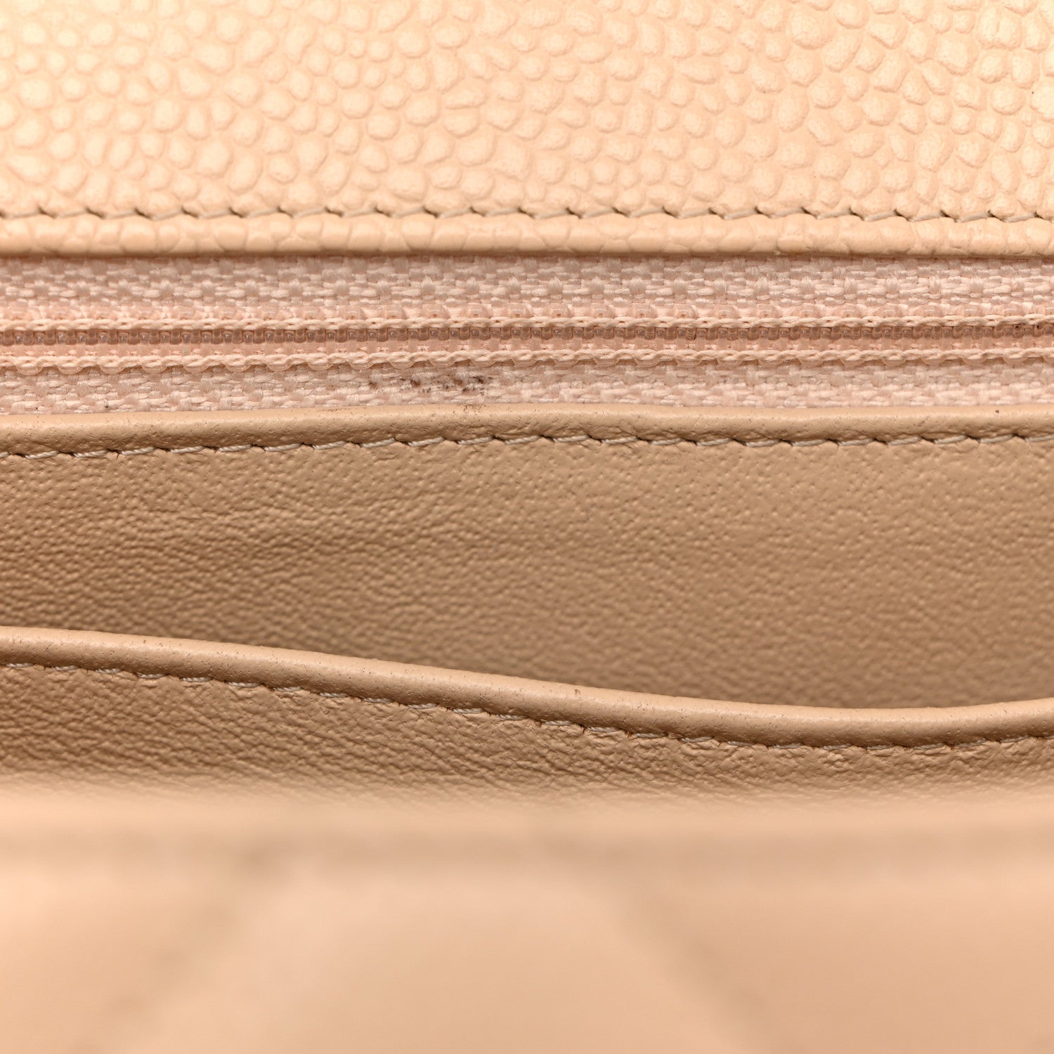Caviar Quilted Jumbo Single Flap Beige Clair