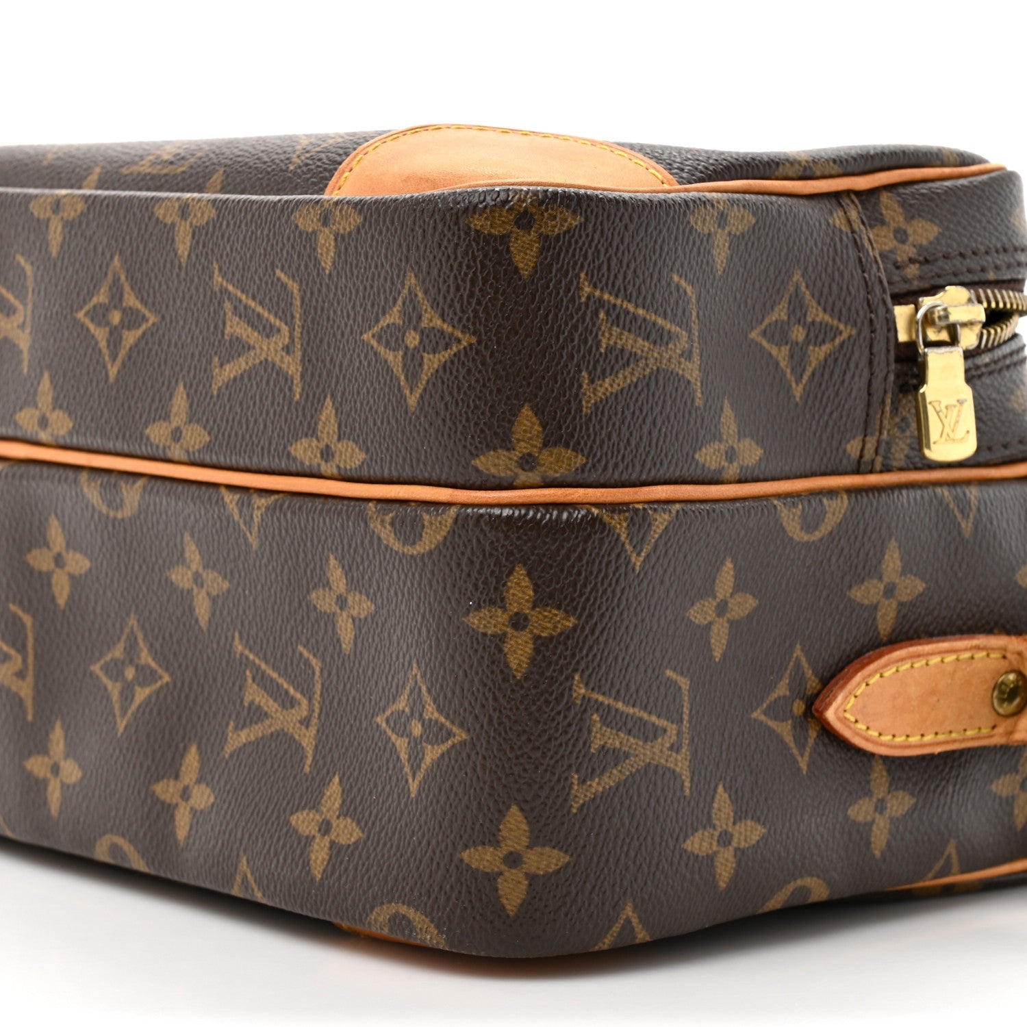 Monogram Nil 28