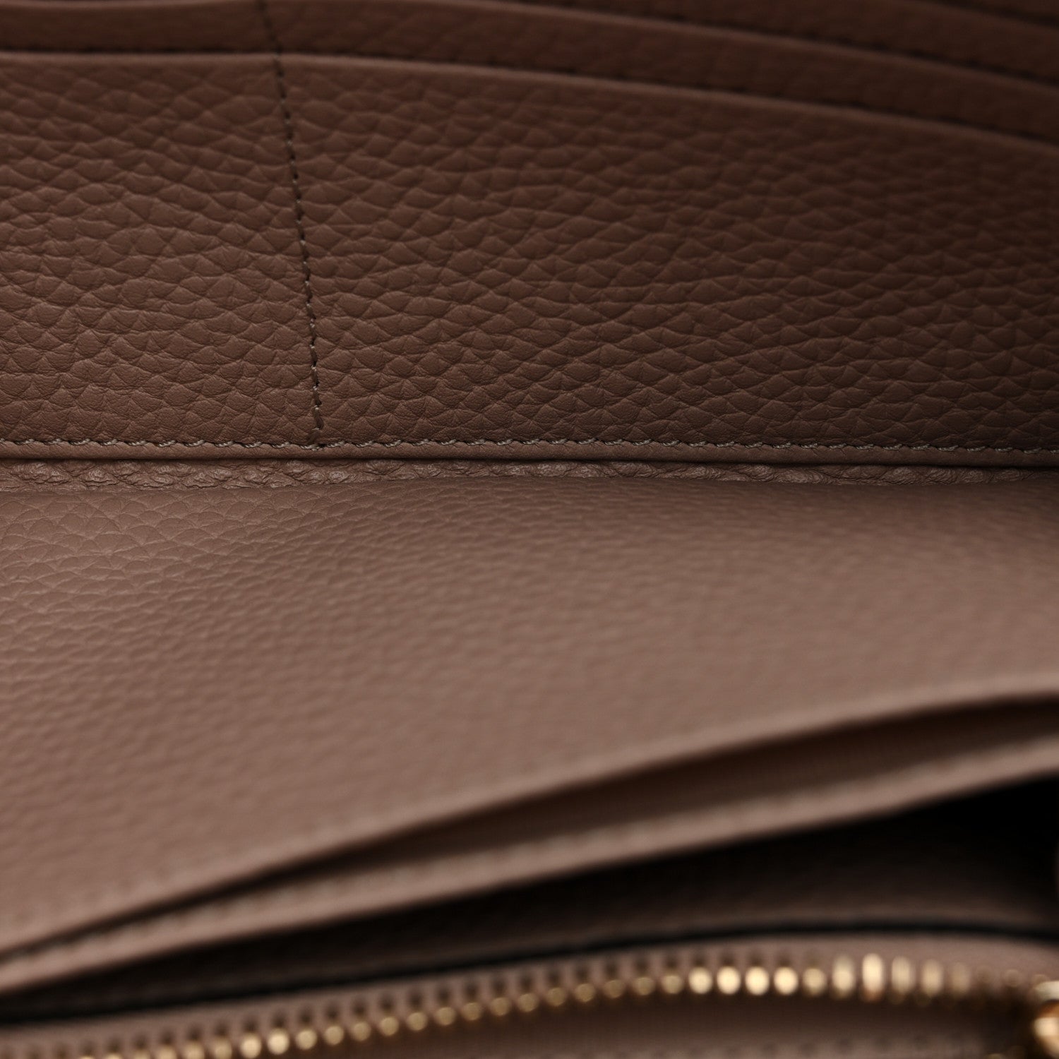 Pebbled Calfskin Rockstud Zip Around Wallet Poudre
