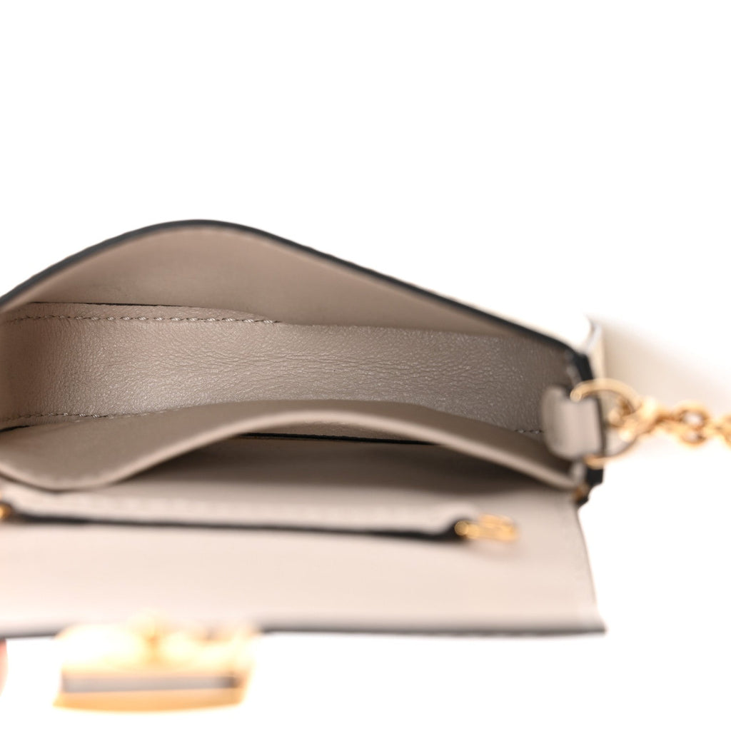 Vitello Vernice Mou Nano Baguette Belt Charm Latte