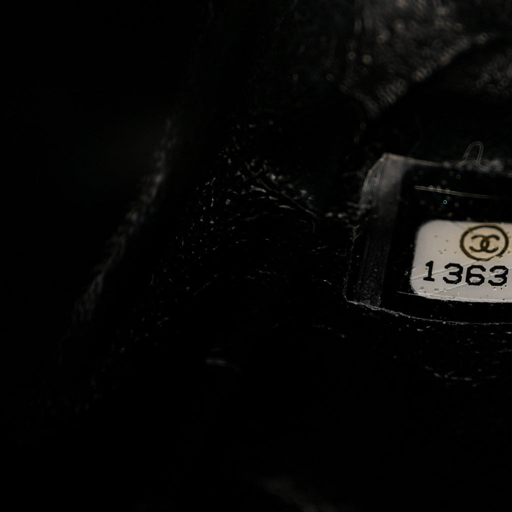 Caviar Quilted Jumbo Single Flap Black