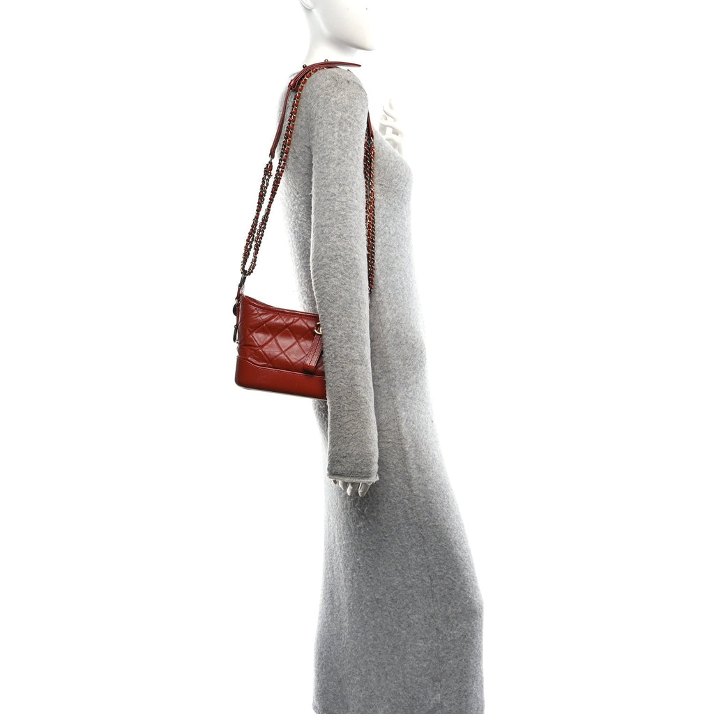 Aged Calfskin Quilted Small Gabrielle Hobo Red