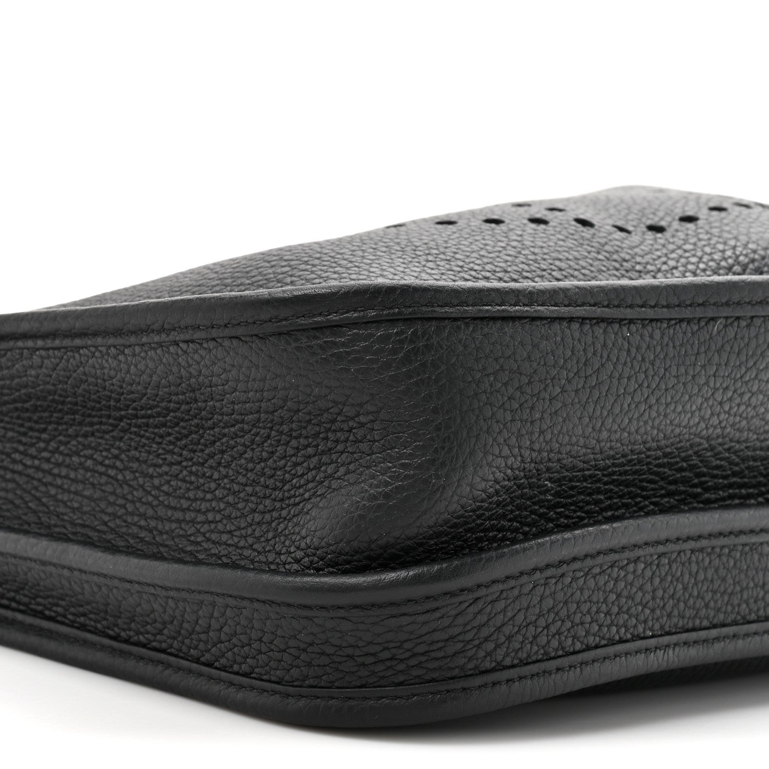 Taurillon Clemence Evelyne III PM Black
