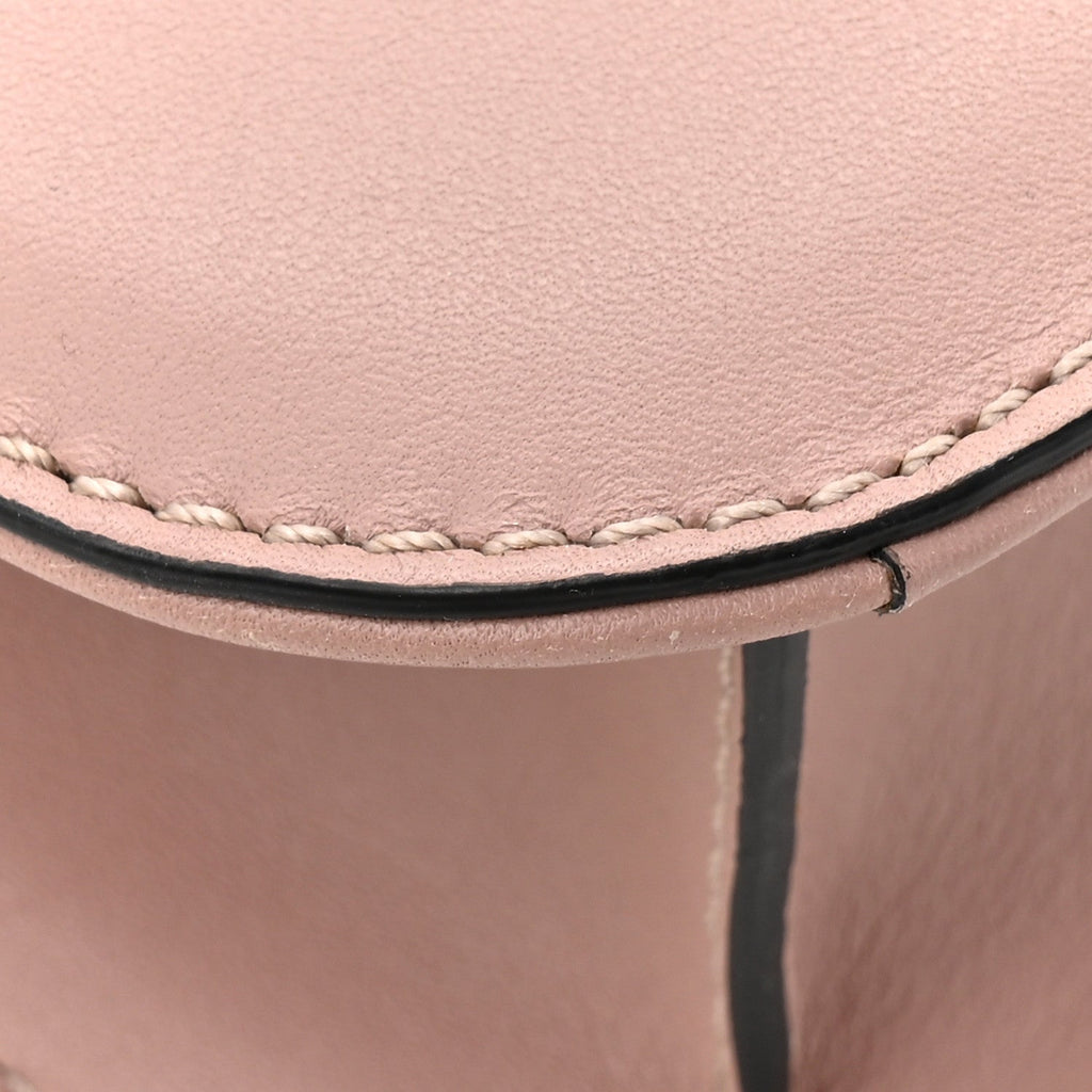 Vitello Medium Glam Lock Rockstud Flap Poudre