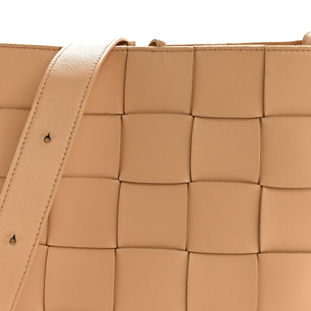 Lambskin Maxi Intrecciato Cassette Messenger Almond