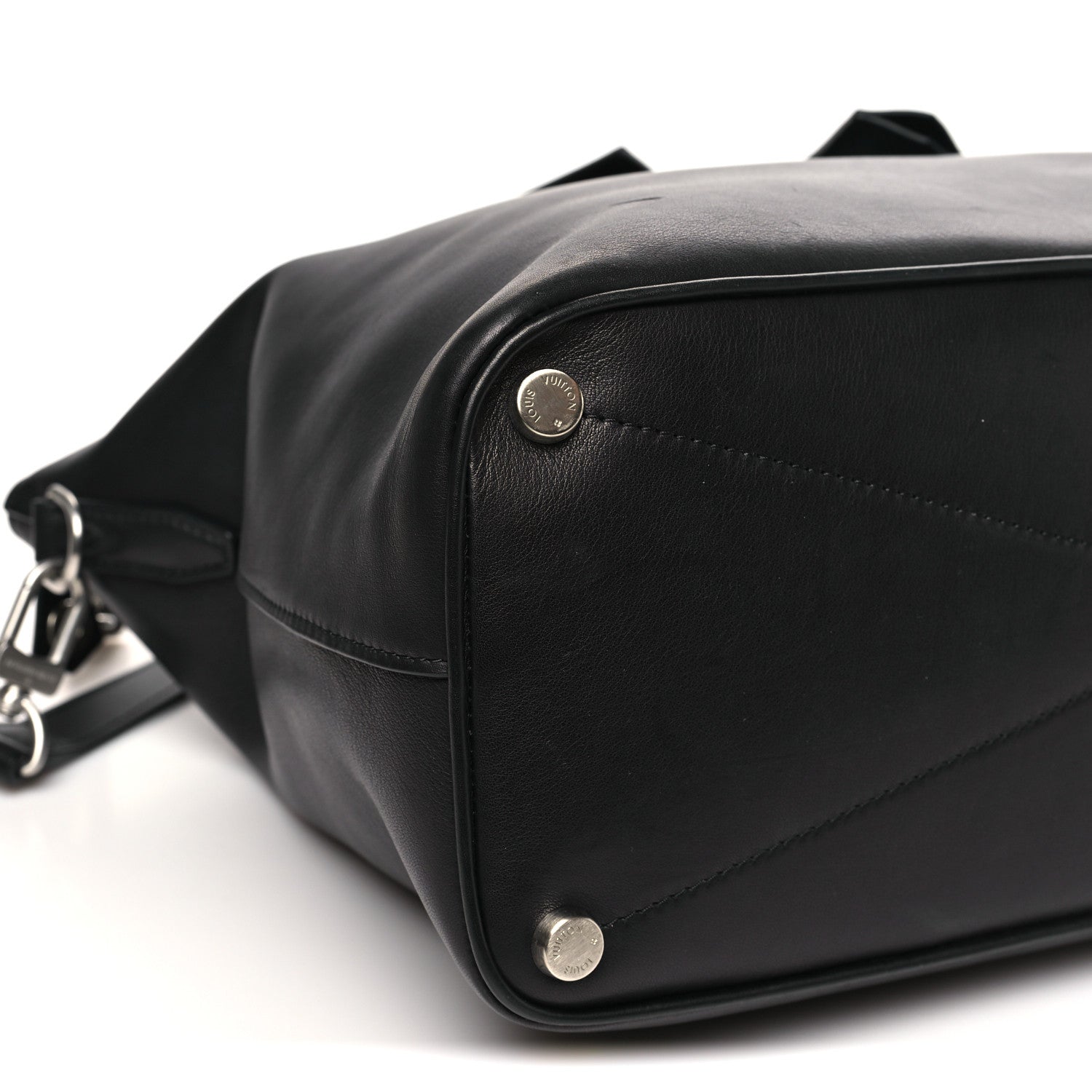 Smooth Millesime Calfskin Lockit MM Black