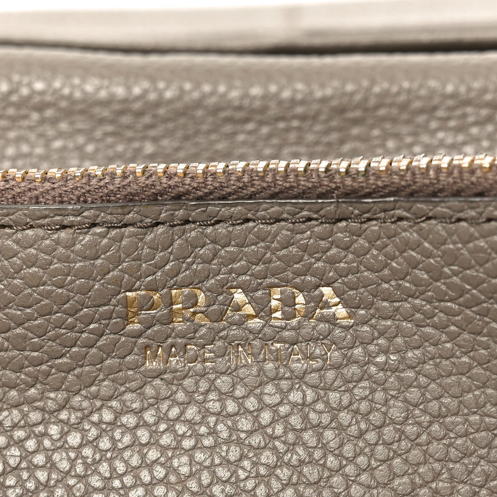 Vitello Daino Metal Continental Flap Wallet Argilla