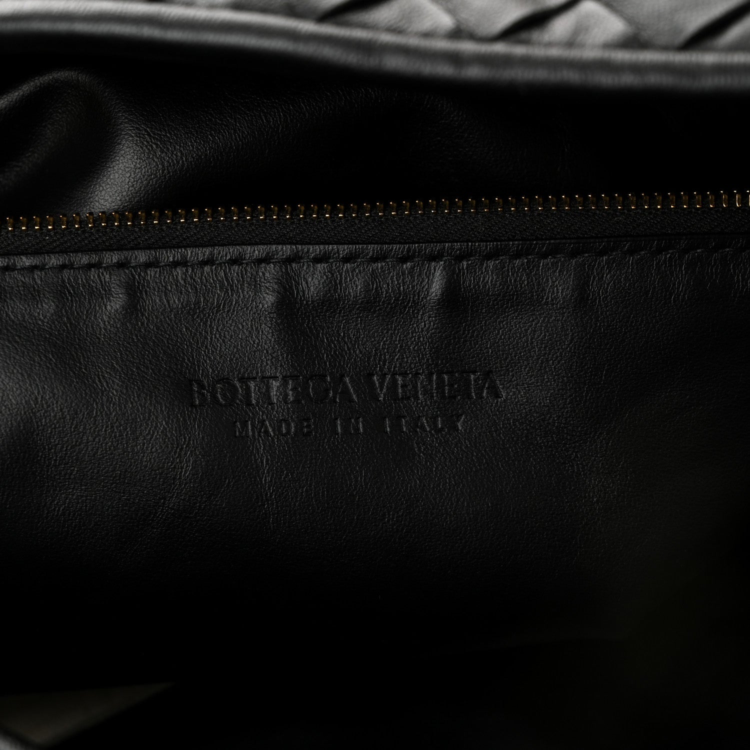 Calfskin Intrecciato Large Hop Black
