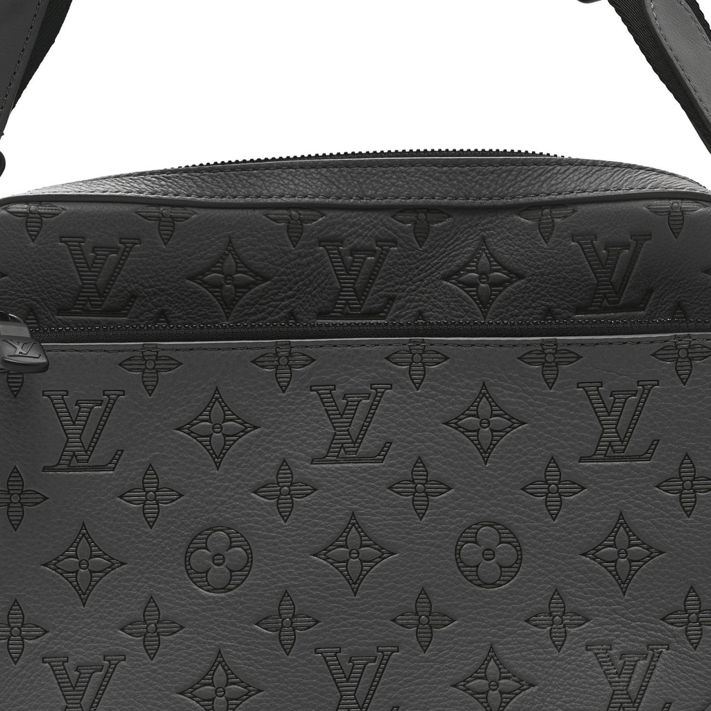Calfskin Monogram Shadow Trio Messenger Anthracite Gray