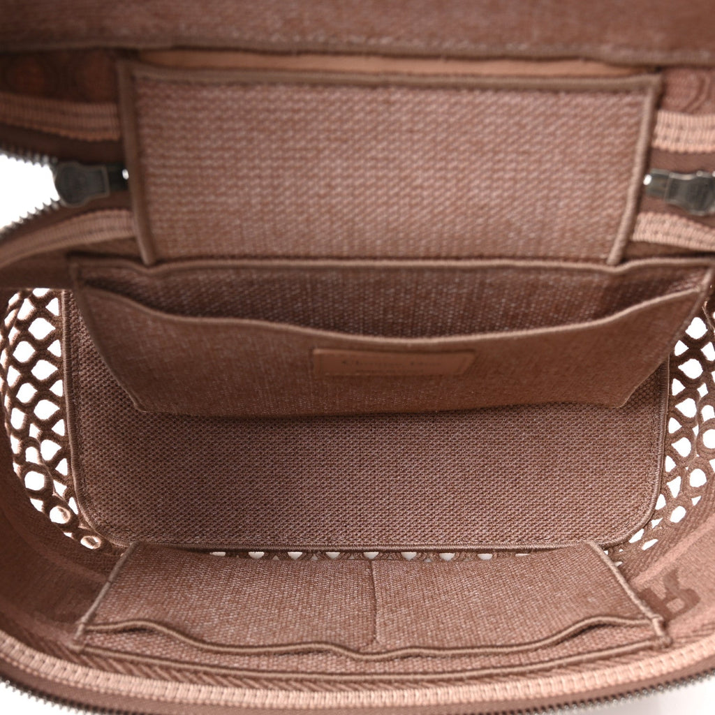 Mesh Embroidered Diortravel Vanity Case Clay