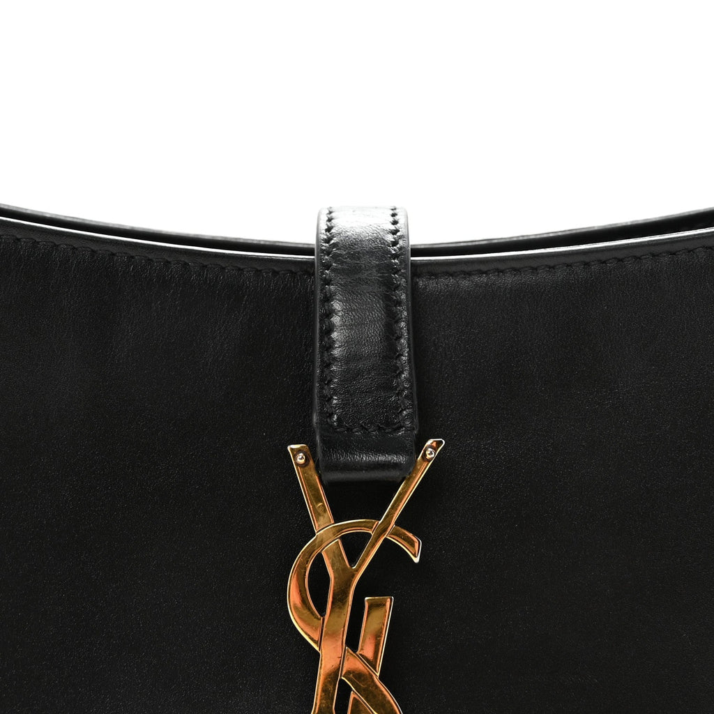 Smooth Calfskin Le 5 A 7 Hobo Black