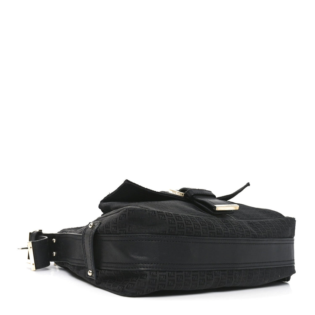 Zucchino Vitello Shoulder Bag Black