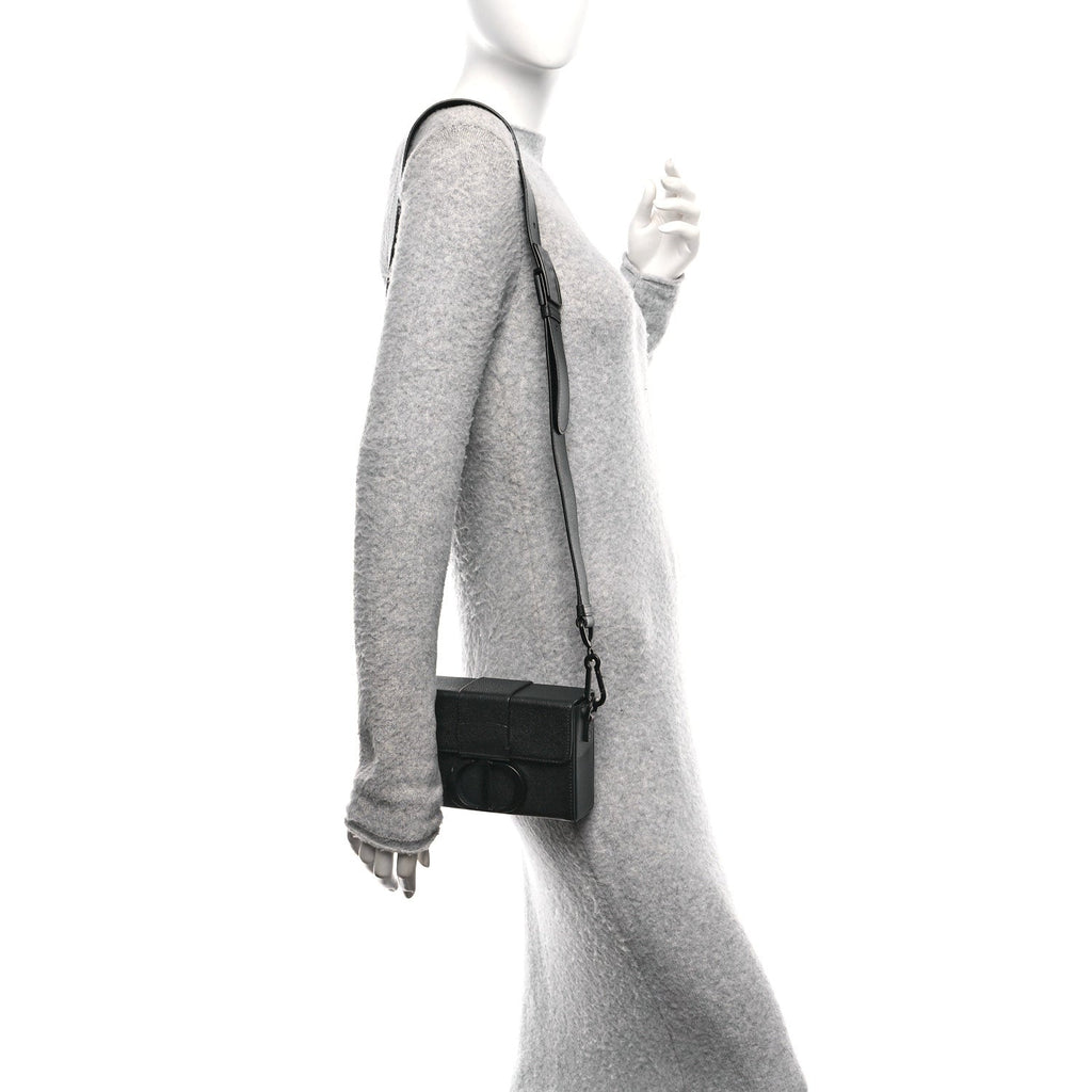 Ultra Matte Grained Calfskin 30 Montaigne Box Bag Black