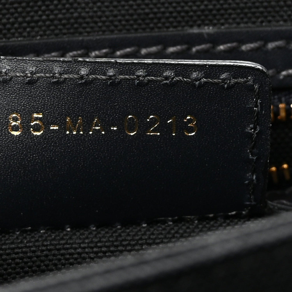 Oblique 30 Montaigne Avenue Bag Blue
