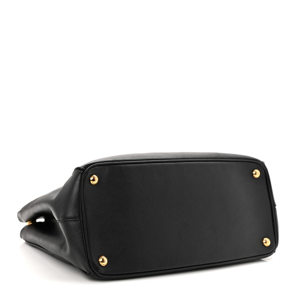 Saffiano Medium Galleria Double Zip Tote Black