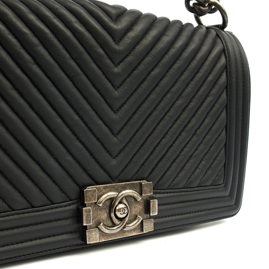 Chanel Cross Body Chevron Boy in Grey, Leather