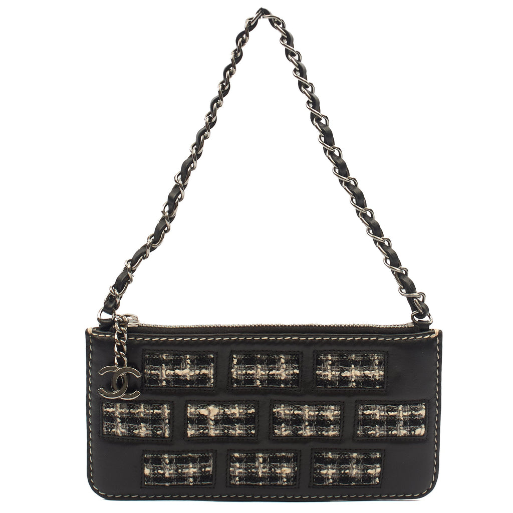 Chanel Shoulder Bag Clutch in Black, Leather
