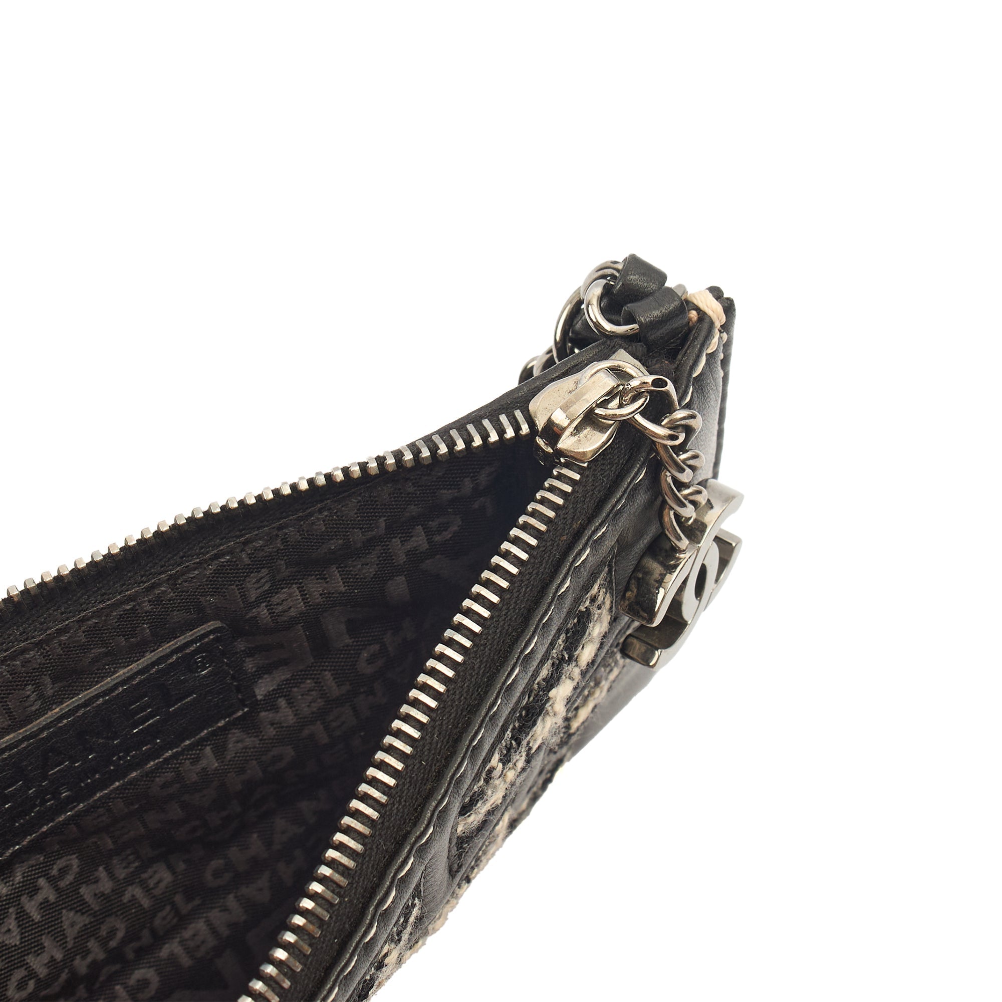 Chanel Shoulder Bag Clutch in Black, Leather
