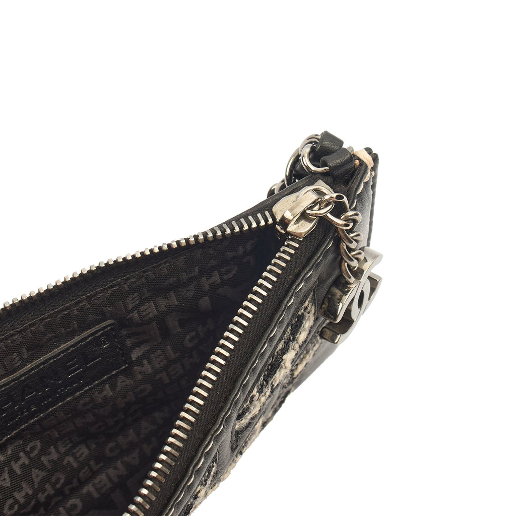 Chanel Shoulder Bag Clutch in Black, Leather