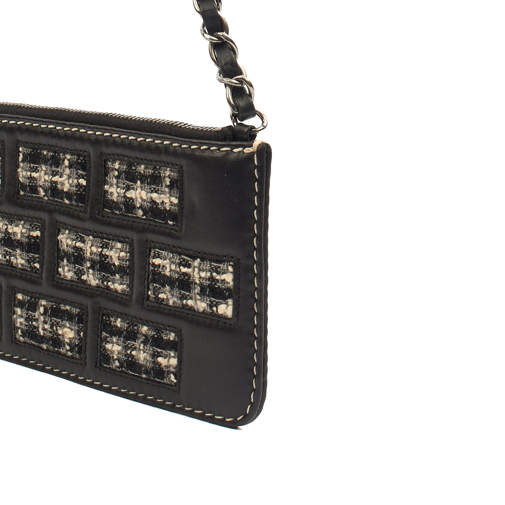 Chanel Shoulder Bag Clutch in Black, Leather